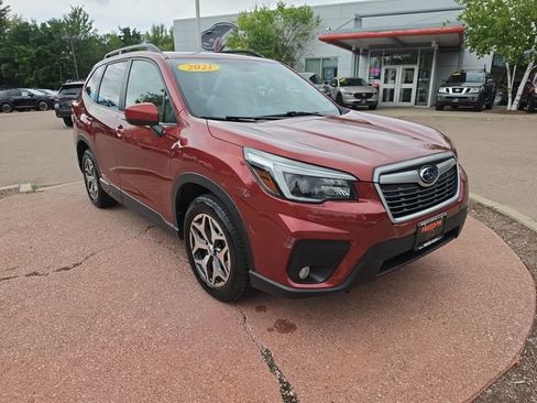 Used 2021 Subaru Forester Premium AWD/4WD image 7
