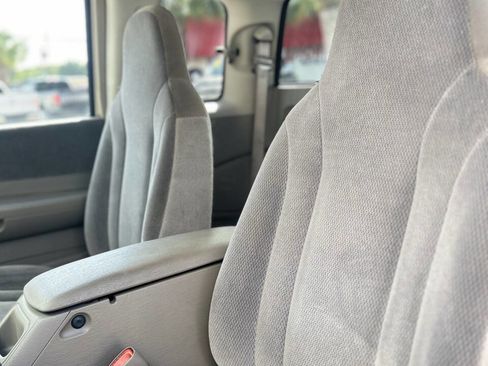 Used 2004 Dodge Dakota SLT image 9