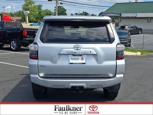 Certified 2024 Toyota 4Runner SR5 AWD/4WD image 3