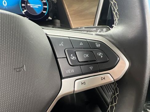 Used 2025 Volkswagen Atlas SE image 18