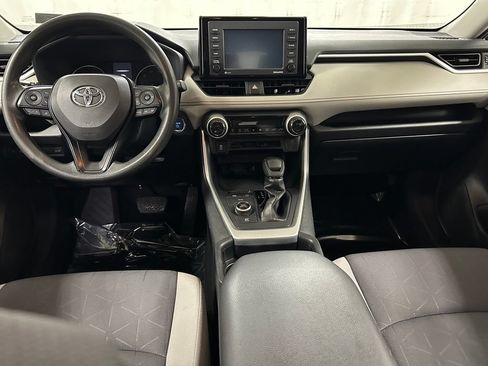 Certified 2020 Toyota RAV4 XLE w/ Convenience Package AWD/4WD image 16