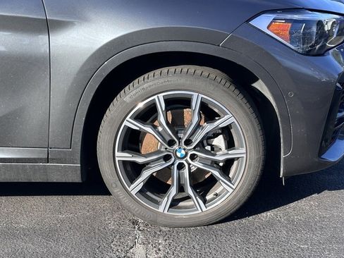 Used 2022 BMW X1 sDrive28i w/ M Sport Package image 4