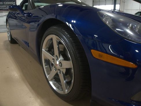 Used 2007 Chevrolet Corvette Coupe w/ Preferred Equipment Group RWD image 29