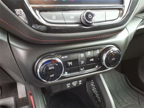 Used 2023 Chevrolet TrailBlazer RS w/ Convenience Package image 19