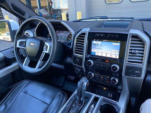 Used 2016 Ford F150 Lariat w/ Equipment Group 502A Luxury AWD/4WD image 23