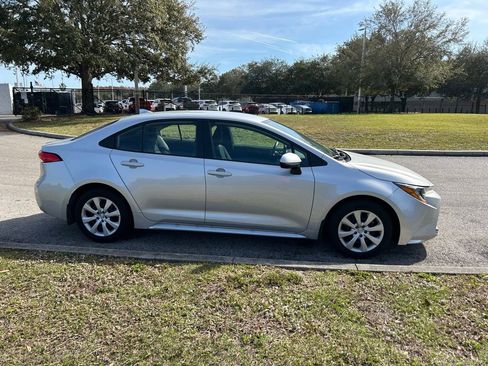 Certified 2025 Toyota Corolla LE image 6