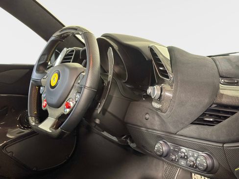 Used 2020 Ferrari 488 Pista Coupe RWD image 30
