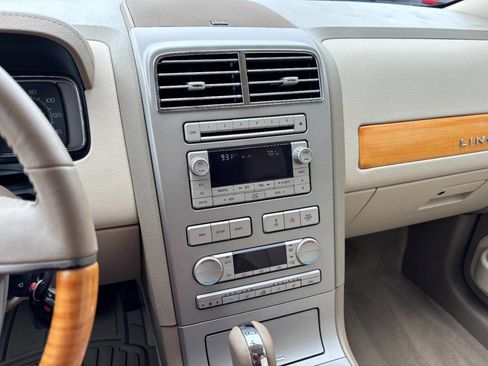 Used 2007 Lincoln MKX 2WD image 15