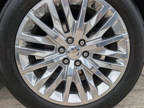 Used 2023 Chevrolet Tahoe Premier w/ Premium Package AWD/4WD image 7