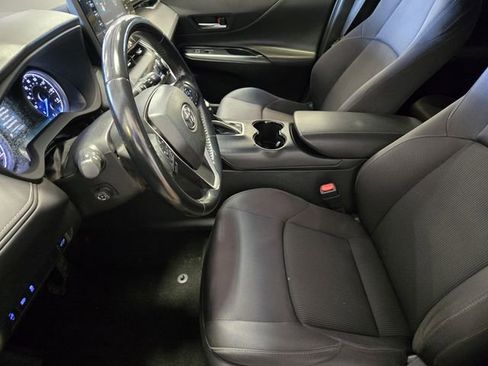 Used 2021 Toyota Venza LE w/ Carpet Mat Package (TMS) AWD/4WD image 15