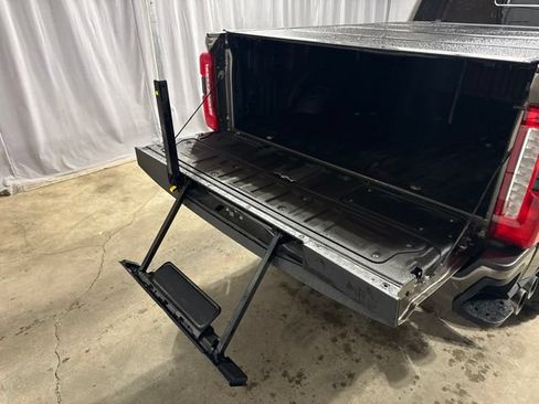 Used 2023 Ford F250 XLT w/ XLT Premium Package AWD/4WD image 30