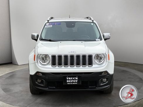 Used 2016 Jeep Renegade Limited image 2
