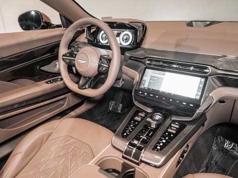 New 2026 Aston Martin Vanquish Convertible RWD image 18