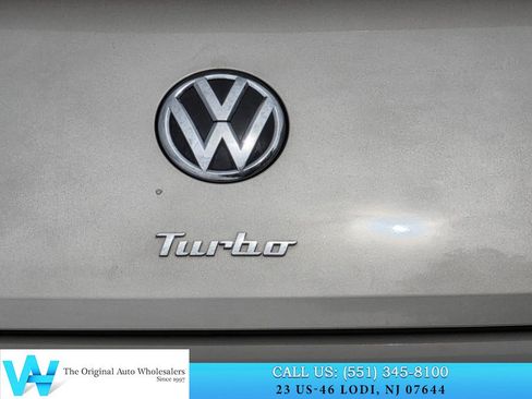 Used 2016 Volkswagen Beetle 1.8T SE FWD image 14