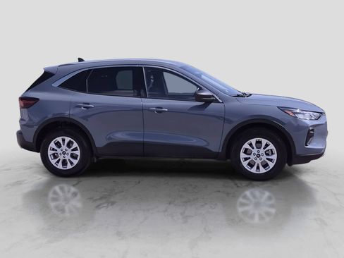 Used 2024 Ford Escape Active w/ Tech Pack #1 AWD/4WD image 9