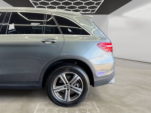 Used 2019 Mercedes-Benz GLC 350e 4MATIC w/ Premium Package image 14