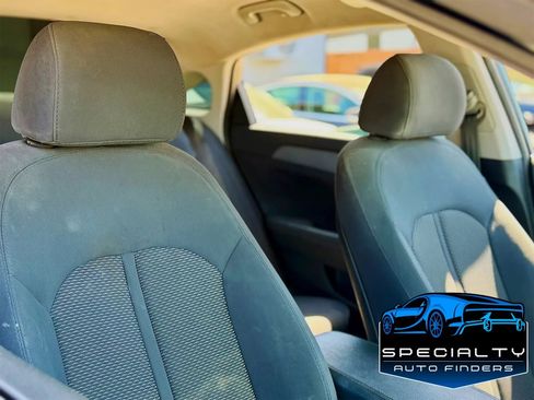Used 2018 Hyundai Sonata SE w/ Cargo Package FWD image 10