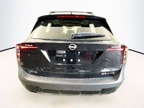 New 2026 Nissan Kicks SR w/ SR Premium Package image 6