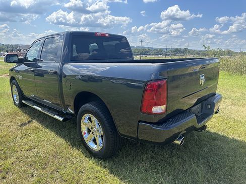 Used 2014 RAM 1500 Express RWD image 6