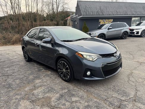 Used 2016 Toyota Corolla S Premium image 3