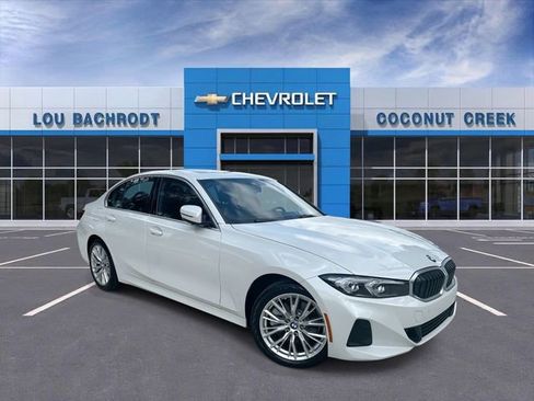Used 2024 BMW 330i Sedan w/ Convenience Package RWD image 2