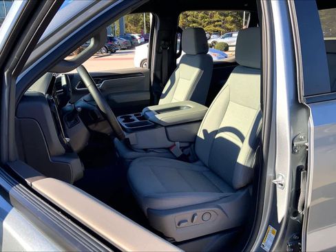 Used 2025 Chevrolet Silverado 1500 LT image 8