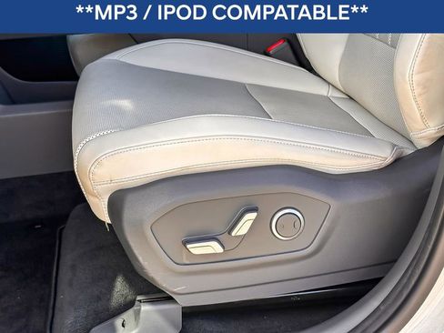 Used 2025 Hyundai Santa Fe SEL image 15