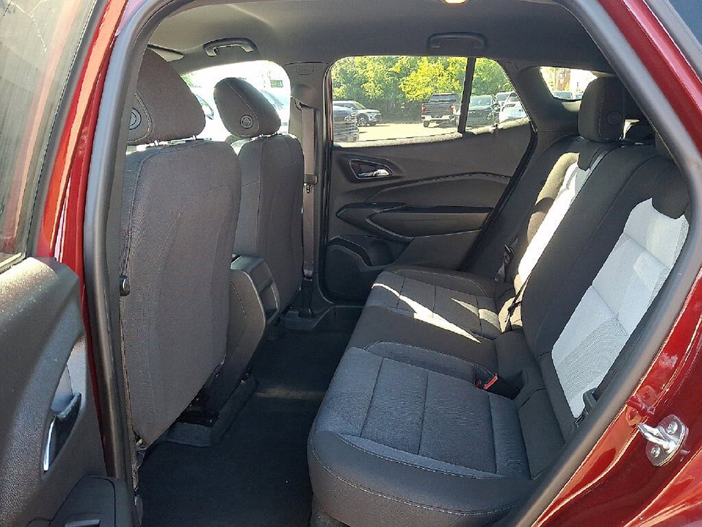 Used 2024 Chevrolet Trax RS w/ Driver Confidence Package FWD image 9