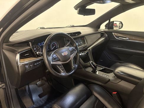 Used 2017 Cadillac XT5 Platinum AWD/4WD image 17