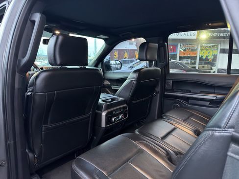 Used 2018 Ford Expedition Max XLT w/ Equipment Group 202A image 12