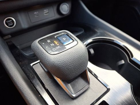 Certified 2022 Nissan Rogue SV image 14