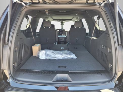 New 2026 GMC Yukon XL Elevation w/ Elevation Premium Package RWD image 7