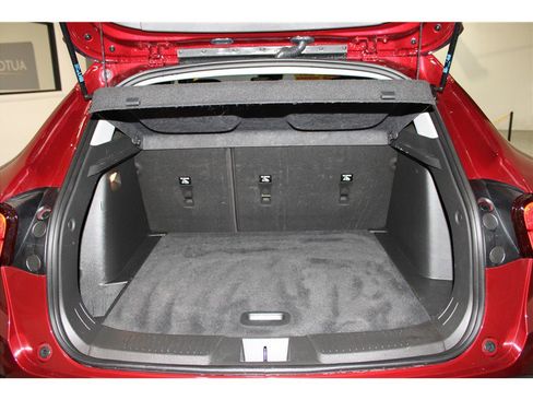 Used 2025 Chevrolet Trax LT w/ LT Convenience Package image 22