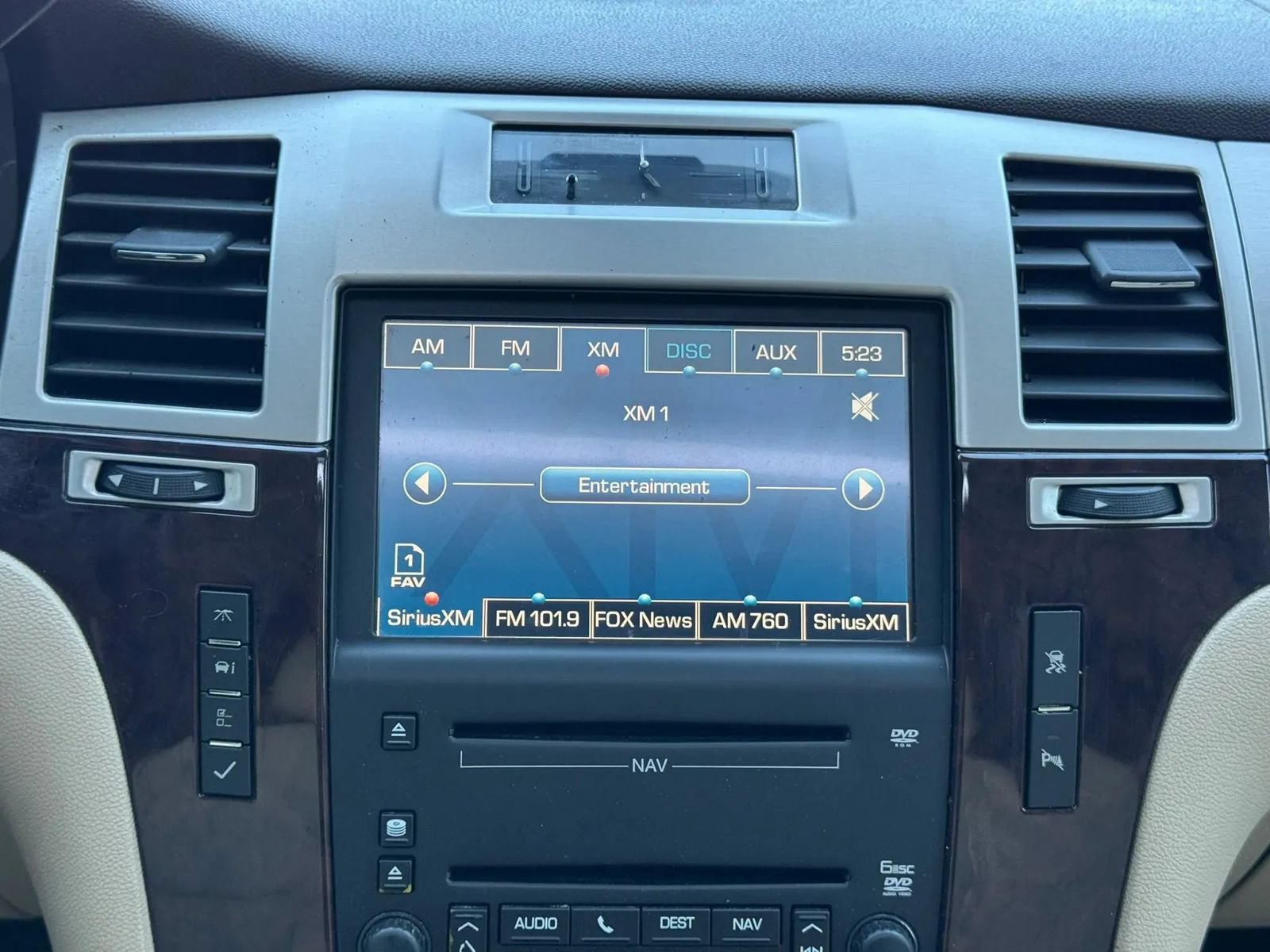 Used 2008 Cadillac Escalade AWD image 25