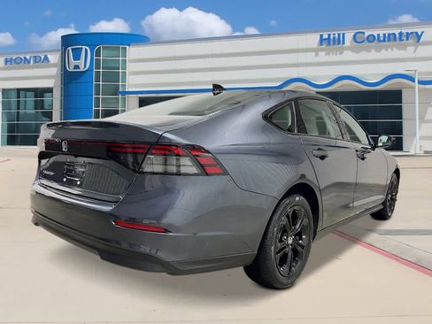 New 2025 Honda Accord SE image 5