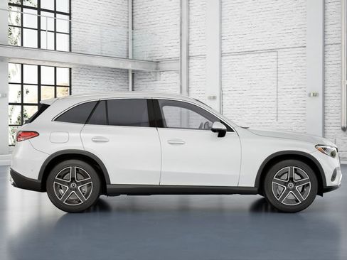 New 2026 Mercedes-Benz GLC 300 image 11