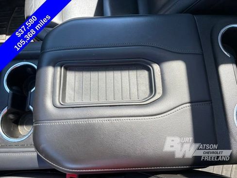 Used 2022 Chevrolet Tahoe Z71 w/ Luxury Package AWD/4WD image 22