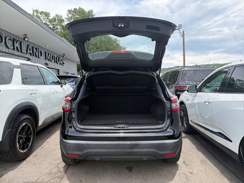 Used 2020 Nissan Rogue Sport SV w/ Technology Package AWD/4WD image 10