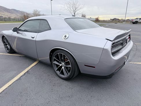 Used 2015 Dodge Challenger R/T w/ Quick Order Package 22B R/T image 3