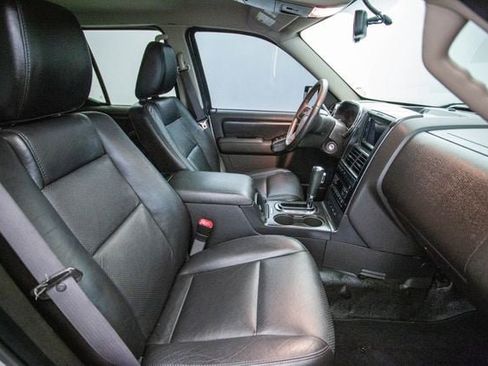 Used 2009 Ford Explorer Sport Trac Adrenalin image 20