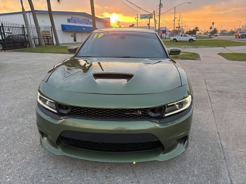 Used 2019 Dodge Charger Scat Pack image 3