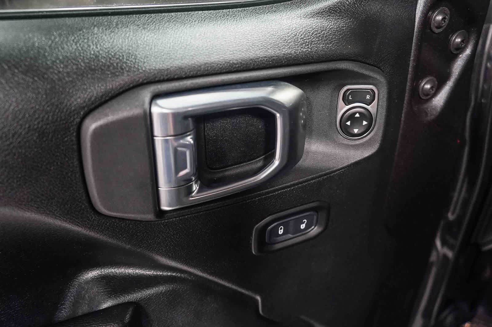 Used 2021 Jeep Wrangler Unlimited Rubicon 4xe AWD/4WD image 19