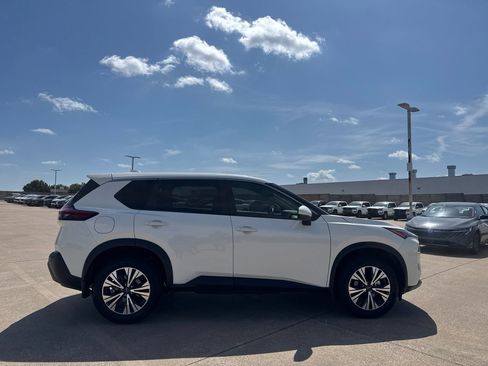 Certified 2023 Nissan Rogue SV FWD image 21
