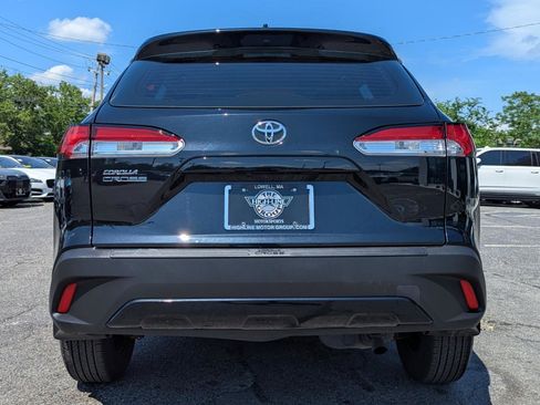 Used 2023 Toyota Corolla Cross L FWD image 9