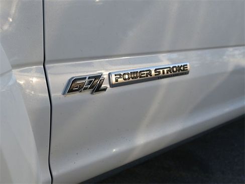 Used 2022 Ford F450 Platinum w/ FX4 Off-Road Package image 9