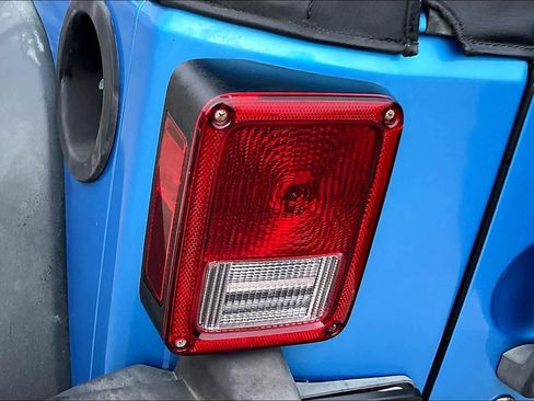 Used 2010 Jeep Wrangler Sport image 25