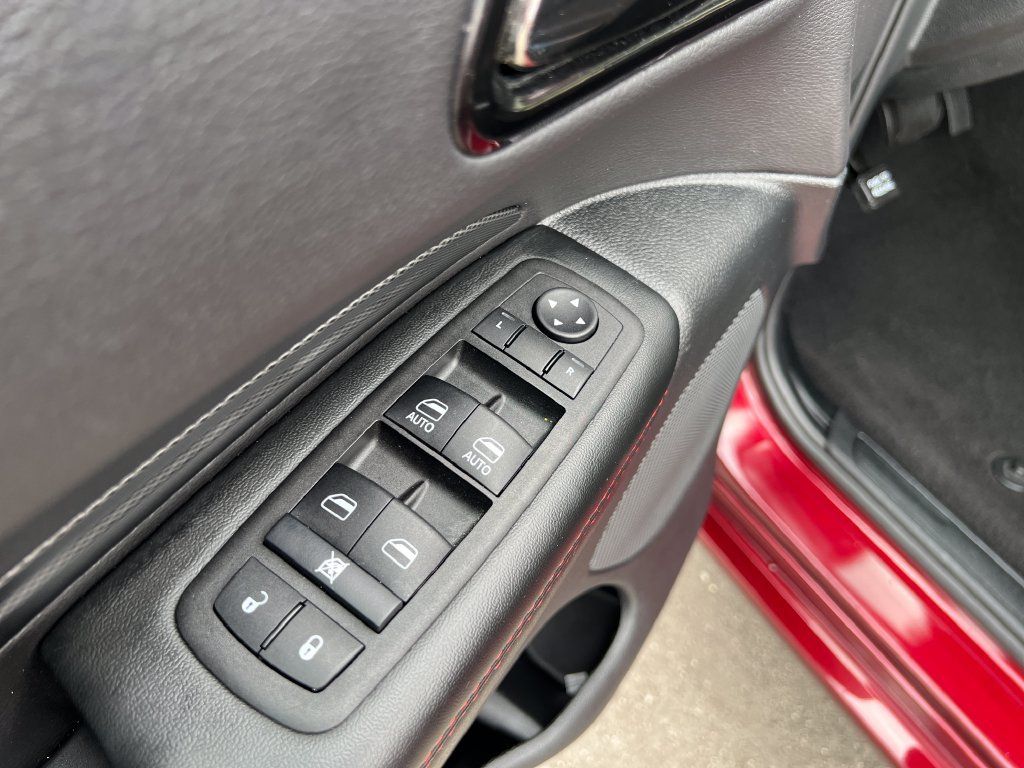 Used 2025 Dodge Durango GT AWD/4WD image 11