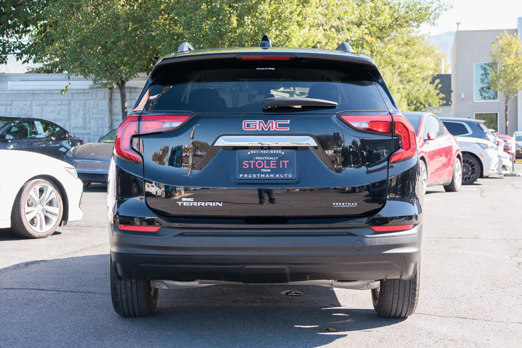 Used 2021 GMC Terrain SLE w/ Driver Convenience Package FWD image 12