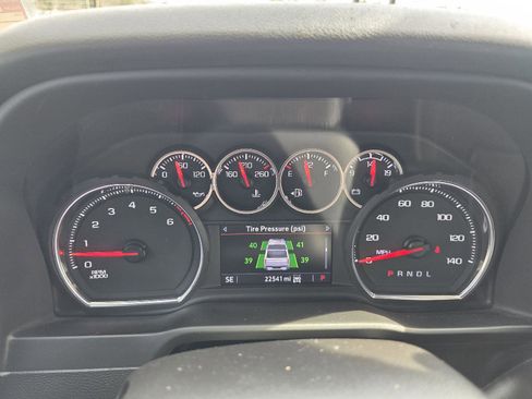 Used 2022 Chevrolet Silverado 1500 LT Trail Boss w/ Bed Protection Package image 15