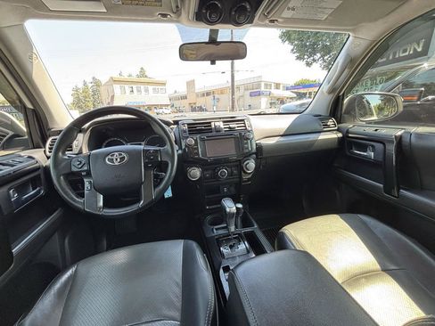 Used 2018 Toyota 4Runner TRD Off-Road AWD/4WD image 12